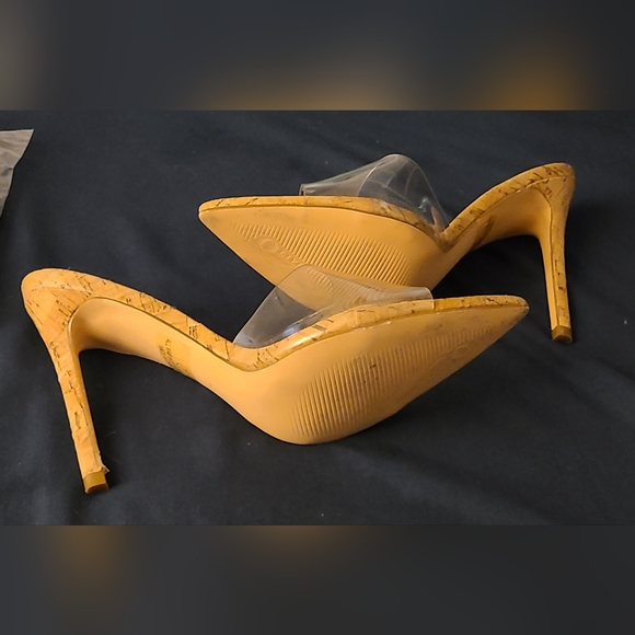 Clear heels - Picture 1 of 3